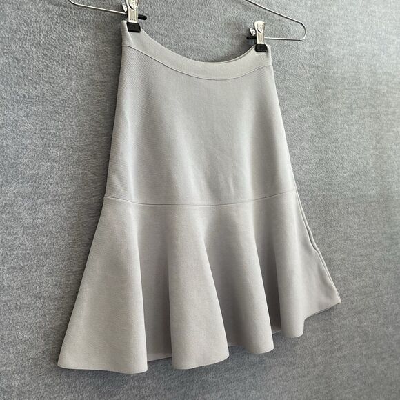 BCBG Amilya Flounce Sweater Mini Skirt Size XXS Skater Bodycon Tenniscore Preppy - Picture 3 of 10